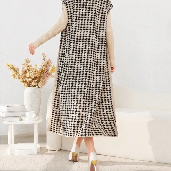 Beige and Black Houndstooth Long Cardigan Dress - Picture 2 of 14